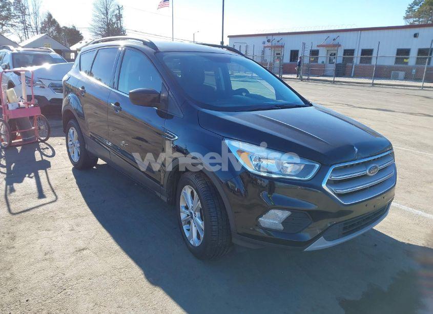 2018 Ford Escape SE (VIN 1FMCU0GD8JUA89123) main photo