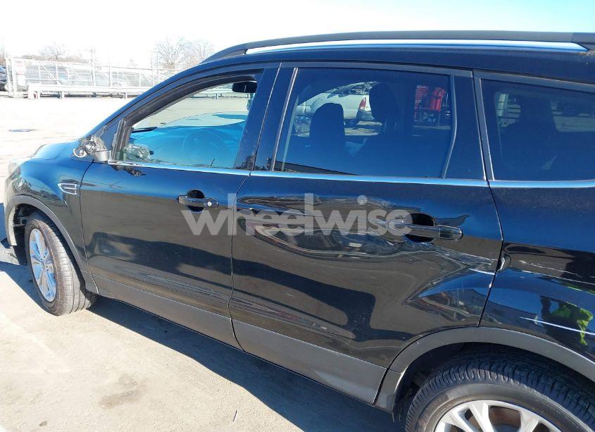 Photo 14 of 2018 Ford Escape SE (VIN 1FMCU0GD8JUA89123)