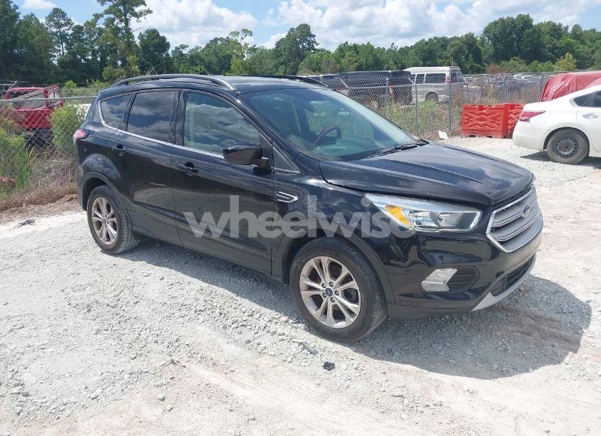 2018 Ford Escape SE (VIN 1FMCU0GD8JUB45769) main photo