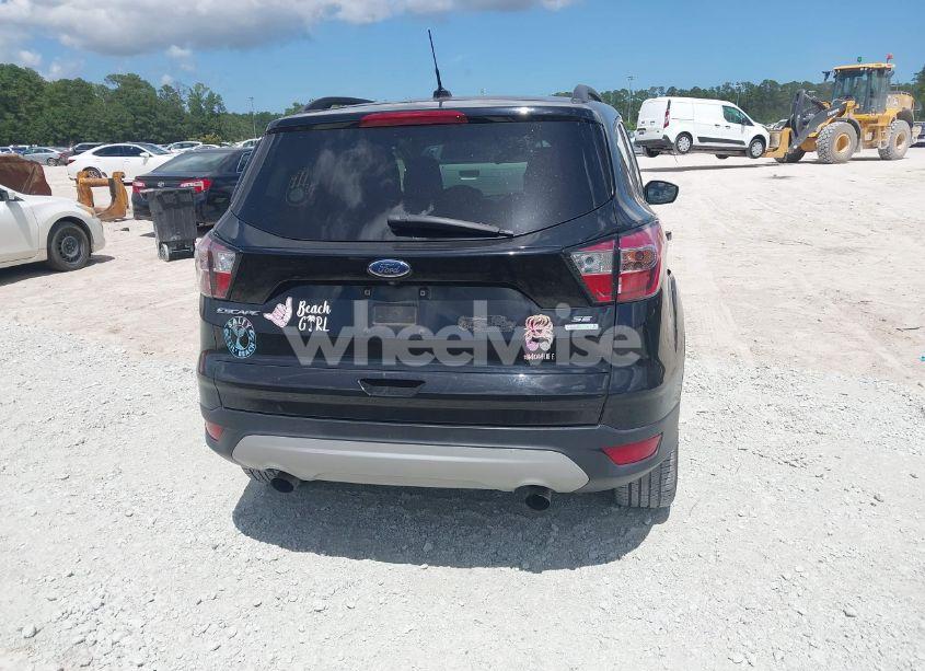 Photo 16 of 2018 Ford Escape SE (VIN 1FMCU0GD8JUB45769)