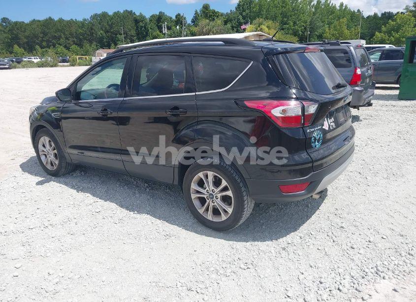 Photo 3 of 2018 Ford Escape SE (VIN 1FMCU0GD8JUB45769)