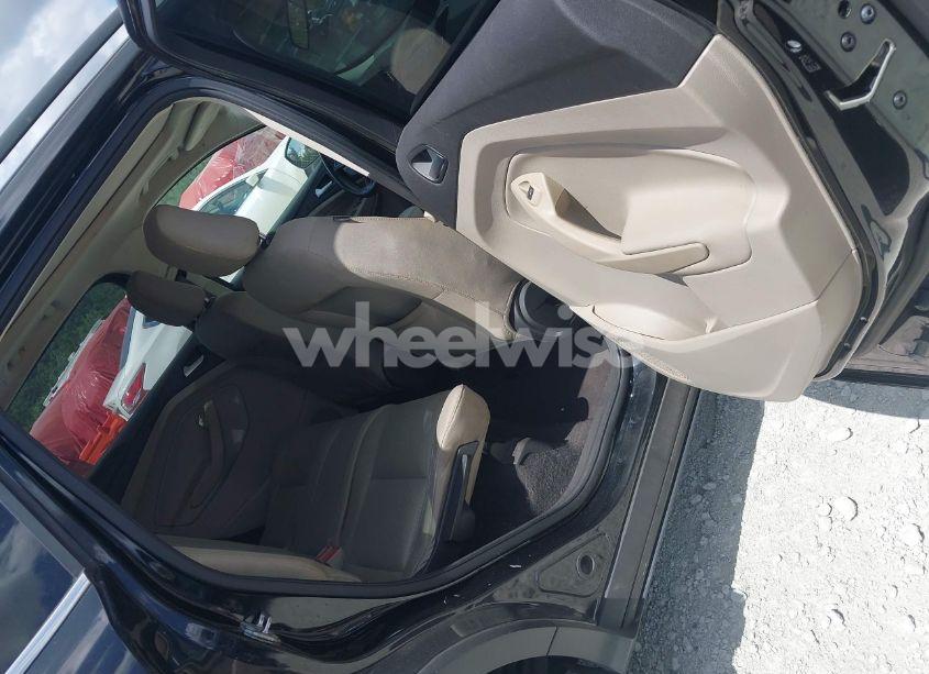 Photo 8 of 2018 Ford Escape SE (VIN 1FMCU0GD8JUB45769)