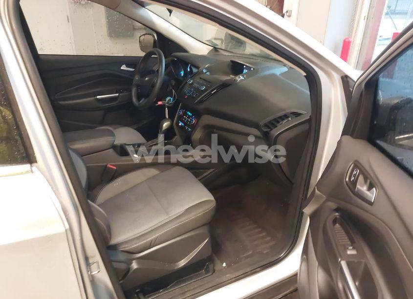 Photo 5 of 2018 Ford Escape SE (VIN 1FMCU0GD8JUB96687)