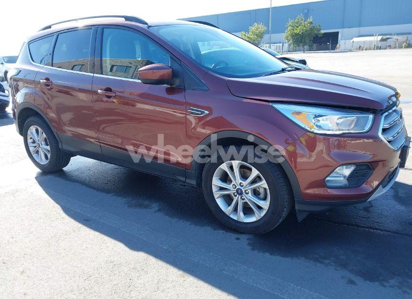 2018 Ford Escape SE (VIN 1FMCU0GD8JUC09647) main photo
