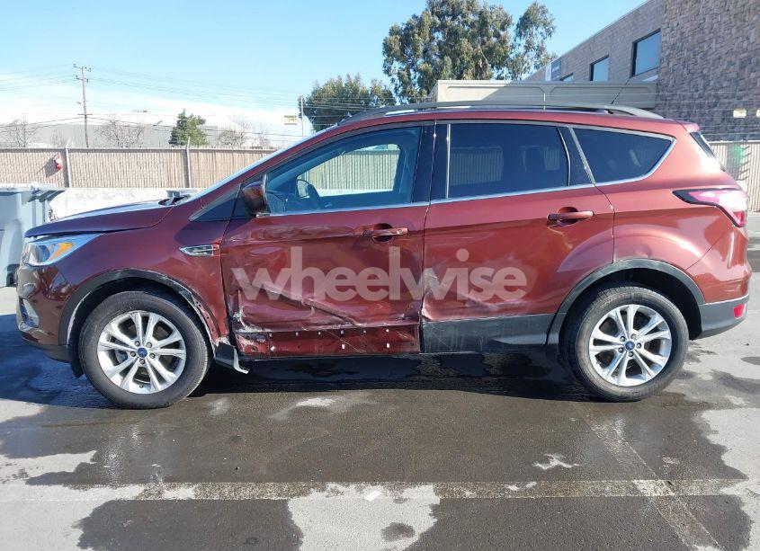 Photo 14 of 2018 Ford Escape SE (VIN 1FMCU0GD8JUC09647)