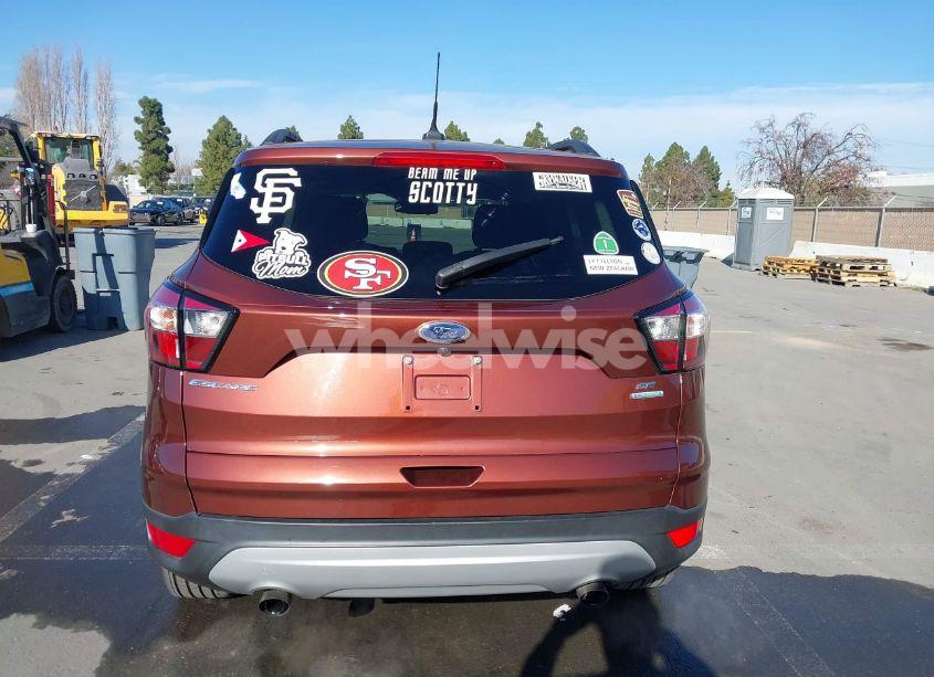 Photo 16 of 2018 Ford Escape SE (VIN 1FMCU0GD8JUC09647)