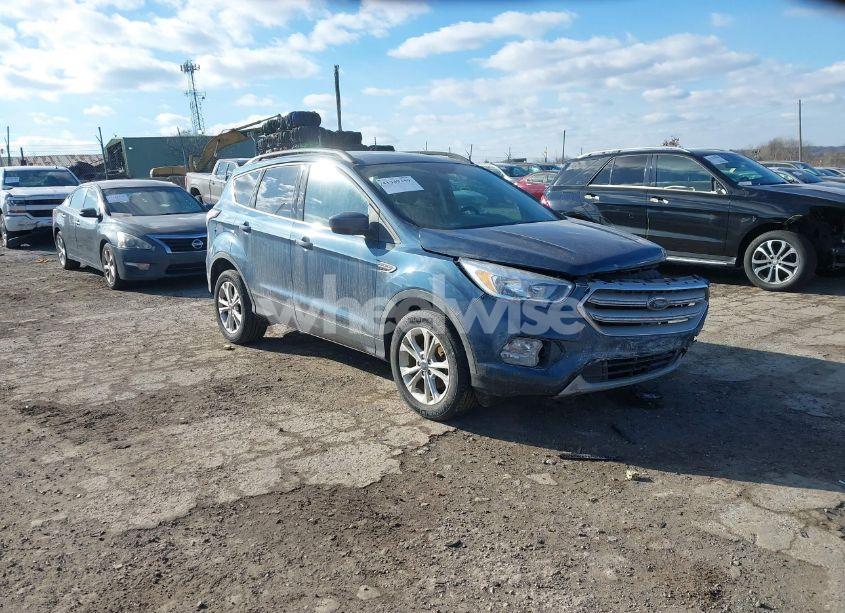 2018 Ford Escape SE (VIN 1FMCU0GD8JUC17179) main photo