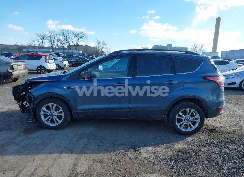 Photo 15 of 2018 Ford Escape SE (VIN 1FMCU0GD8JUC17179)