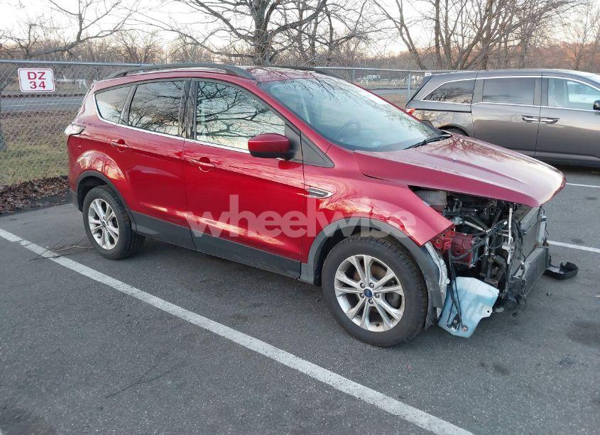 2018 Ford Escape SE (VIN 1FMCU0GD8JUC45273) main photo