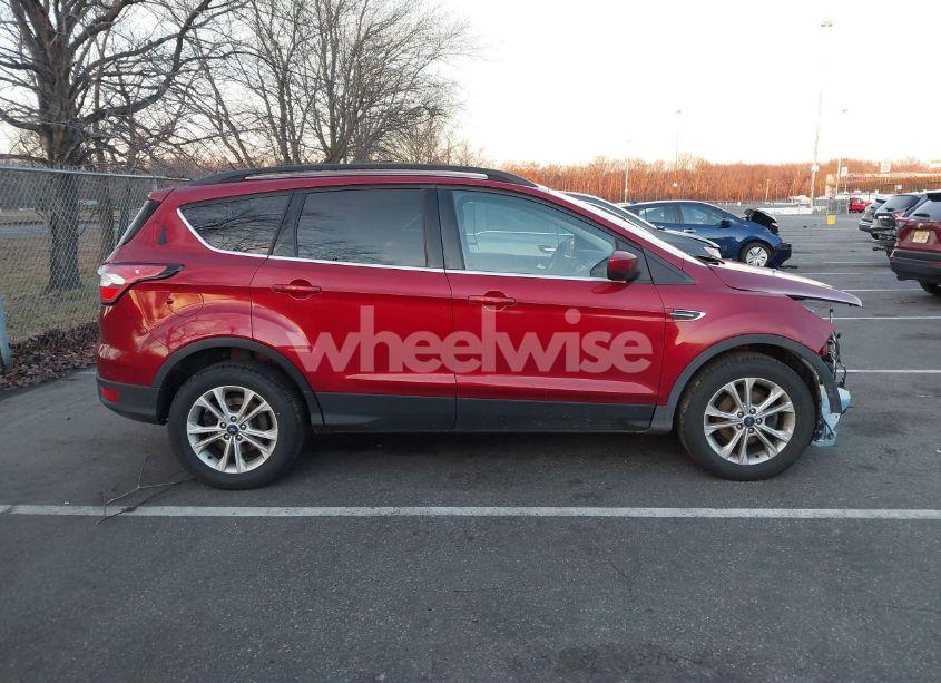 Photo 13 of 2018 Ford Escape SE (VIN 1FMCU0GD8JUC45273)