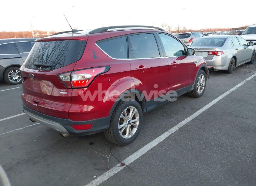 Photo 4 of 2018 Ford Escape SE (VIN 1FMCU0GD8JUC45273)