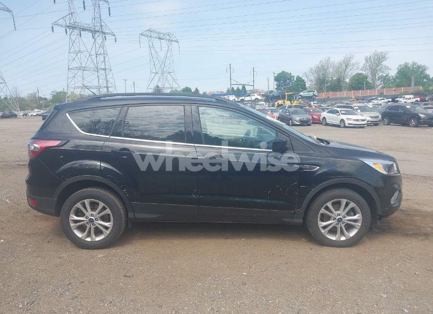 Photo 14 of 2018 Ford Escape SE (VIN 1FMCU0GD8JUD05911)