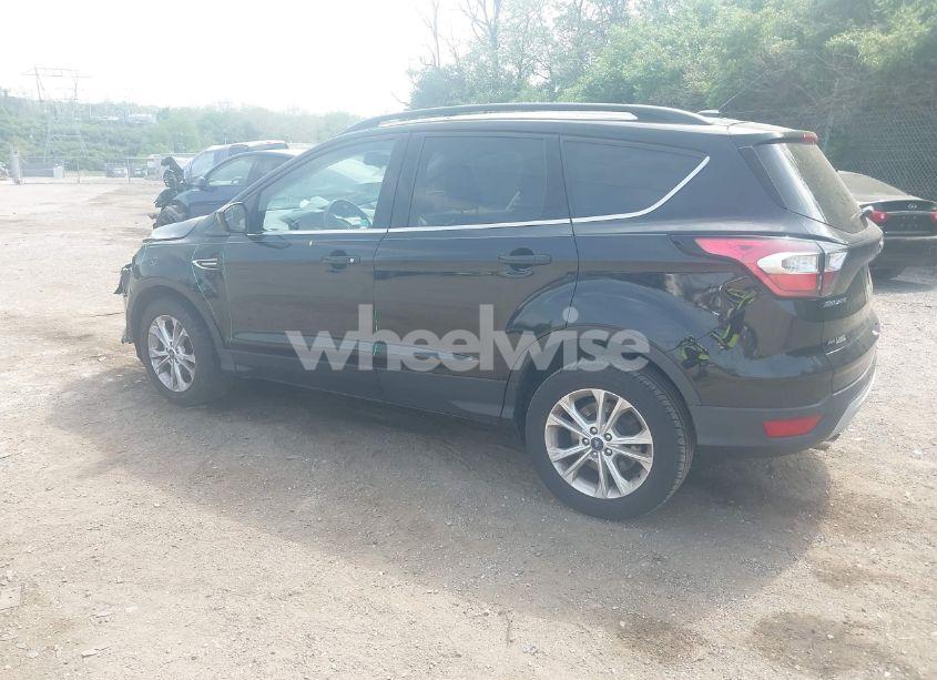 Photo 3 of 2018 Ford Escape SE (VIN 1FMCU0GD8JUD05911)