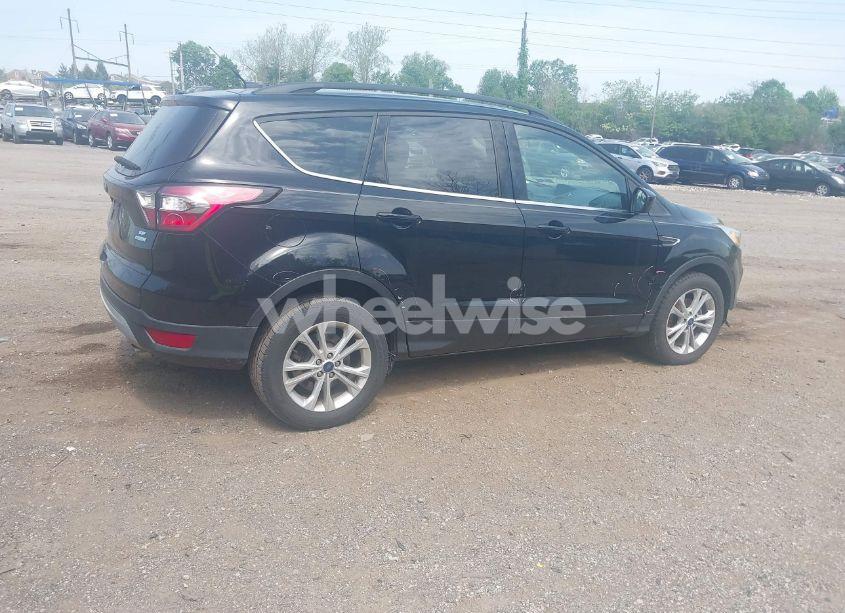 Photo 4 of 2018 Ford Escape SE (VIN 1FMCU0GD8JUD05911)