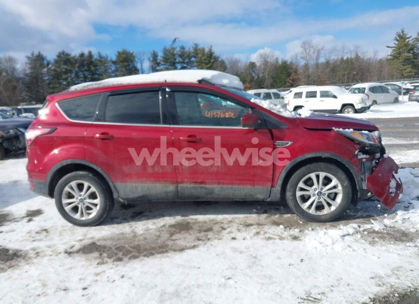 Photo 13 of 2018 Ford Escape SE (VIN 1FMCU0GD8JUD13815)
