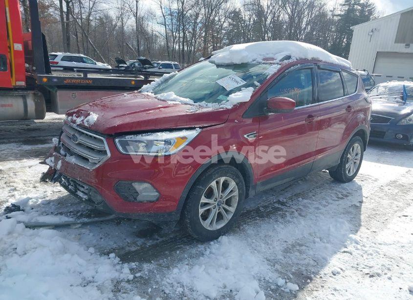 Photo 2 of 2018 Ford Escape SE (VIN 1FMCU0GD8JUD13815)