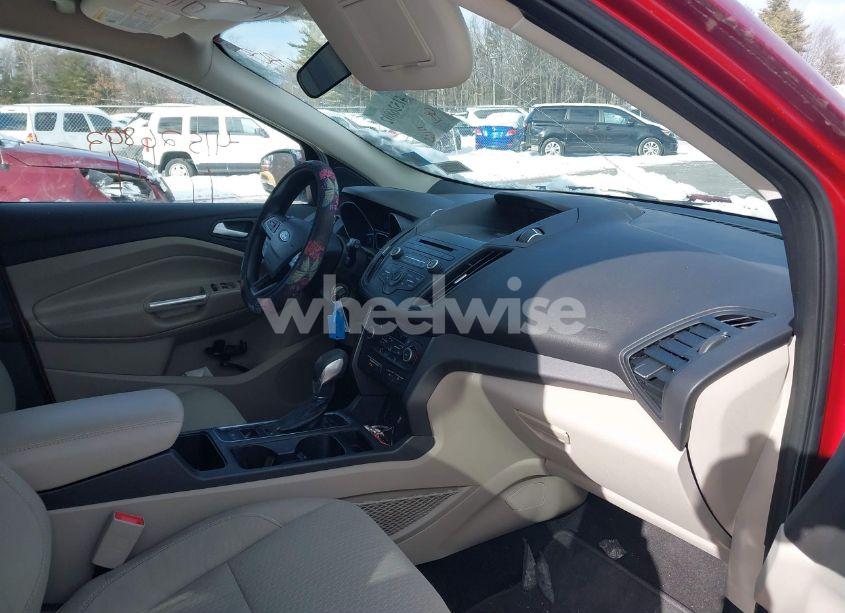 Photo 5 of 2018 Ford Escape SE (VIN 1FMCU0GD8JUD13815)