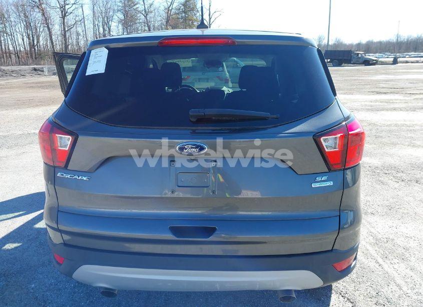 Photo 15 of 2019 Ford Escape SE (VIN 1FMCU0GD8KUA50680)