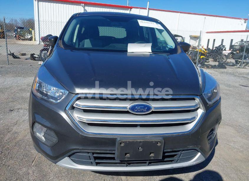 Photo 6 of 2019 Ford Escape SE (VIN 1FMCU0GD8KUA50680)