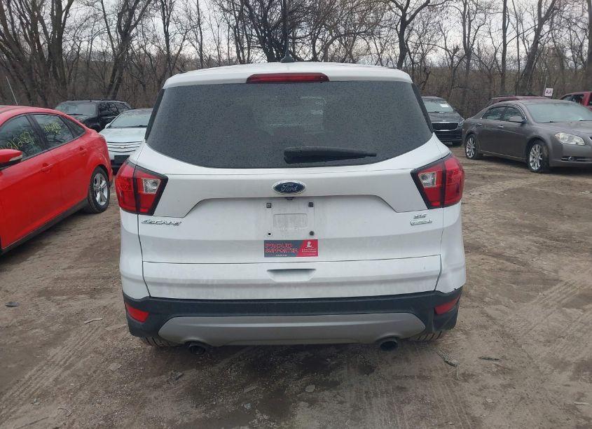 Photo 16 of 2019 Ford Escape SE (VIN 1FMCU0GD8KUA69472)