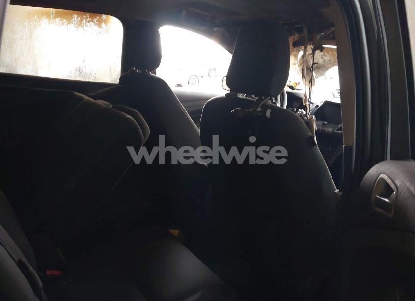 Photo 8 of 2019 Ford Escape SE (VIN 1FMCU0GD8KUB01370)