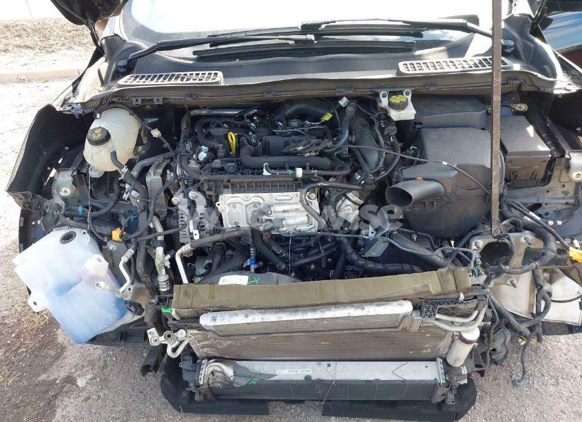 Photo 10 of 2019 Ford Escape SE (VIN 1FMCU0GD8KUB06746)