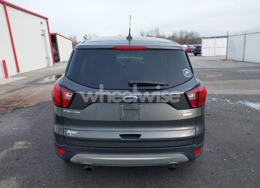 Photo 17 of 2019 Ford Escape SE (VIN 1FMCU0GD8KUC35554)