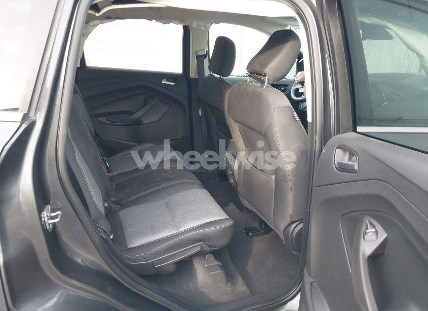 Photo 8 of 2019 Ford Escape SE (VIN 1FMCU0GD8KUC35554)