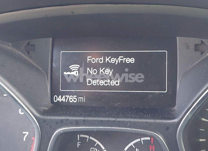 Photo 15 of 2019 Ford Escape SE (VIN 1FMCU0GD8KUC46361)