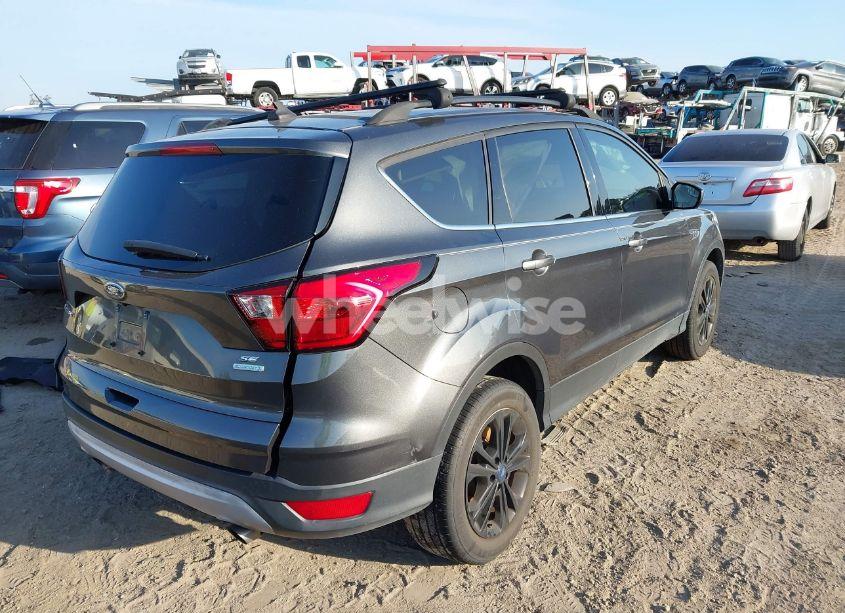 Photo 4 of 2019 Ford Escape SE (VIN 1FMCU0GD8KUC46361)