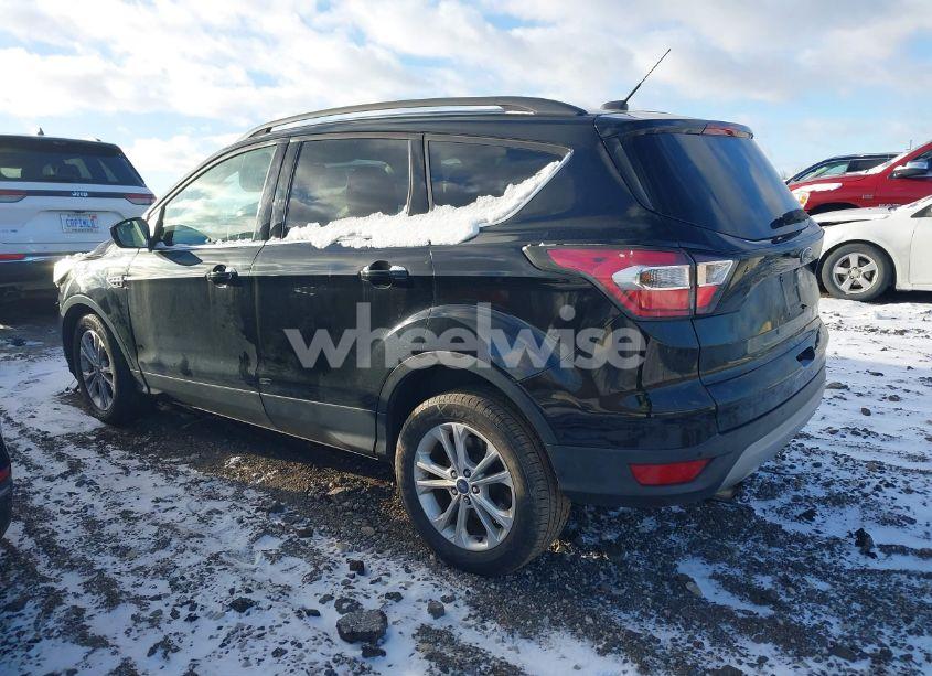 Photo 3 of 2017 Ford Escape SE (VIN 1FMCU0GD9HUA16370)