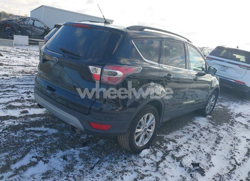 Photo 4 of 2017 Ford Escape SE (VIN 1FMCU0GD9HUA16370)