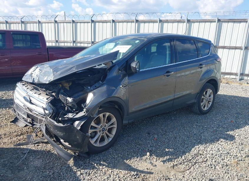 Photo 2 of 2017 Ford Escape SE (VIN 1FMCU0GD9HUB08840)
