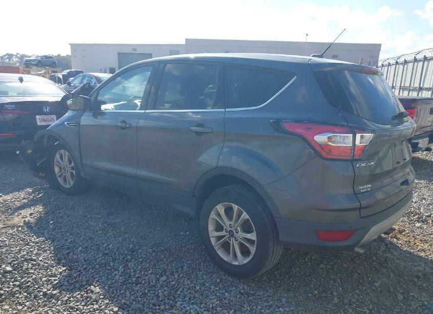 Photo 3 of 2017 Ford Escape SE (VIN 1FMCU0GD9HUB08840)
