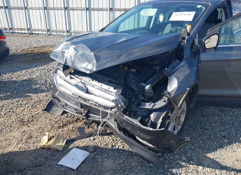 Photo 6 of 2017 Ford Escape SE (VIN 1FMCU0GD9HUB08840)