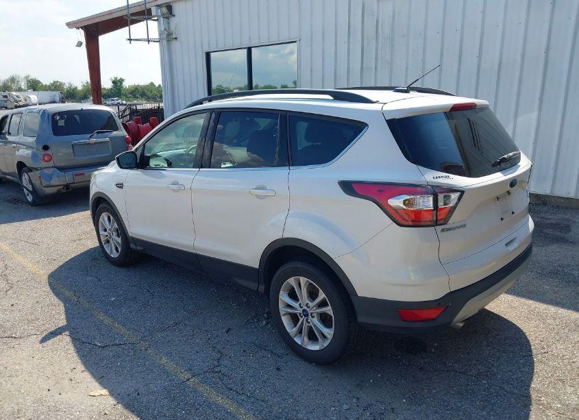 Photo 3 of 2017 Ford Escape SE (VIN 1FMCU0GD9HUB23841)