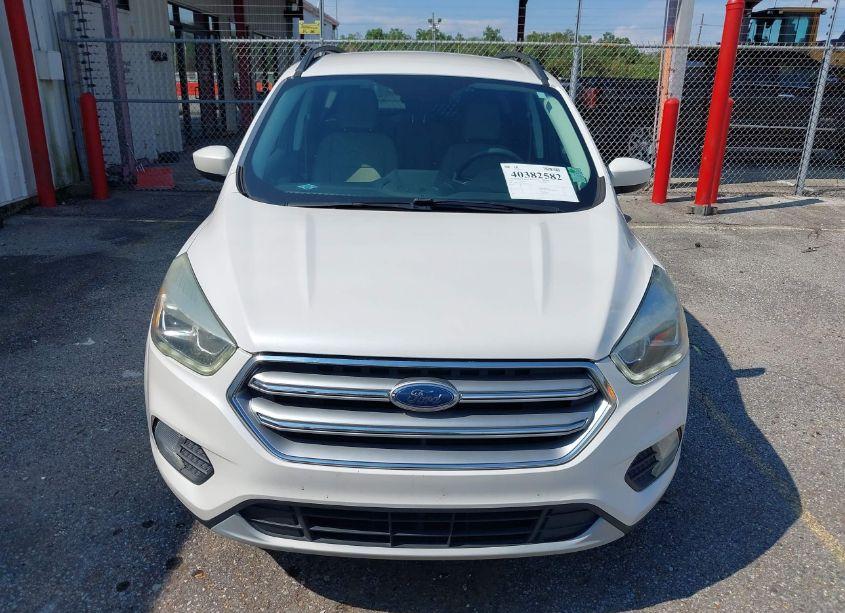 Photo 6 of 2017 Ford Escape SE (VIN 1FMCU0GD9HUB23841)