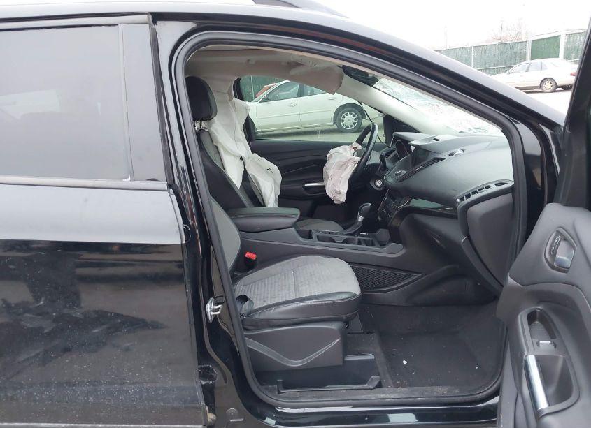 Photo 5 of 2017 Ford Escape SE (VIN 1FMCU0GD9HUB99611)