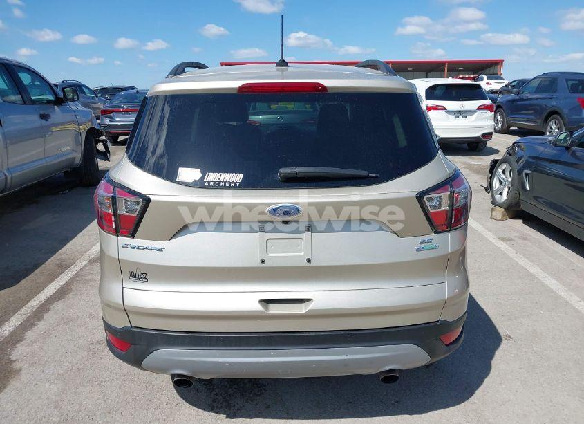 Photo 16 of 2017 Ford Escape SE (VIN 1FMCU0GD9HUC36995)
