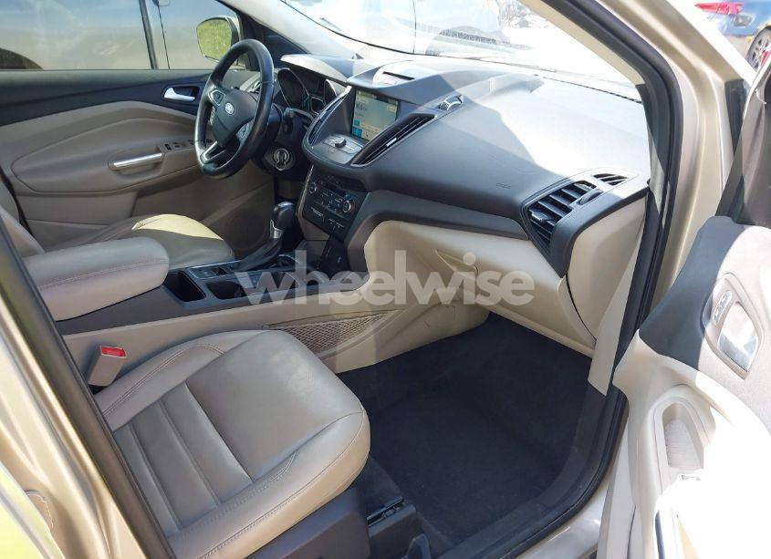 Photo 5 of 2017 Ford Escape SE (VIN 1FMCU0GD9HUC36995)