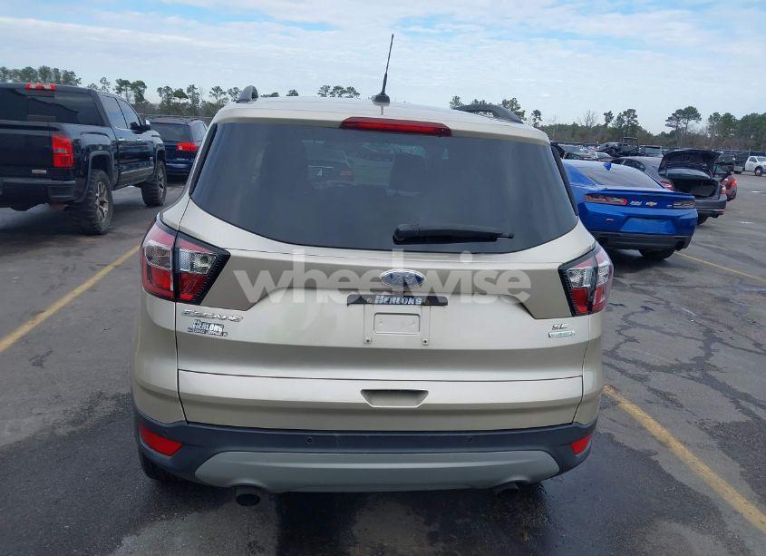 Photo 16 of 2017 Ford Escape SE (VIN 1FMCU0GD9HUC37127)
