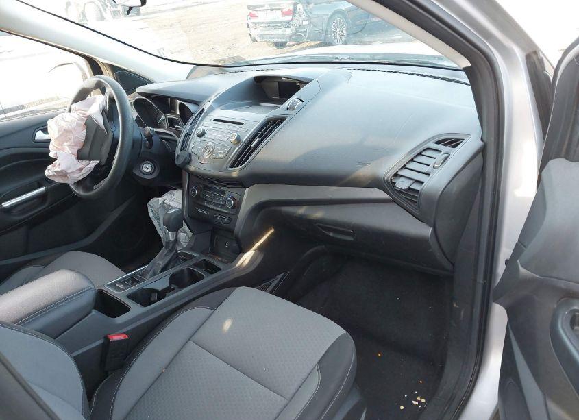 Photo 5 of 2017 Ford Escape SE (VIN 1FMCU0GD9HUC58883)