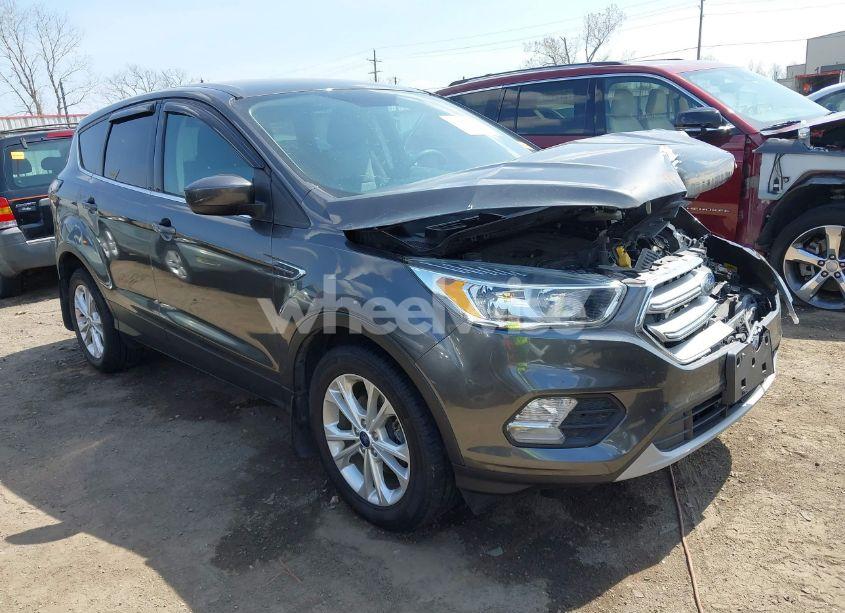 2017 Ford Escape SE (VIN 1FMCU0GD9HUD28110) main photo