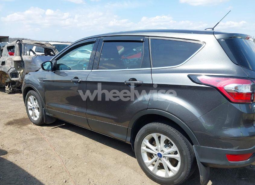 Photo 15 of 2017 Ford Escape SE (VIN 1FMCU0GD9HUD28110)