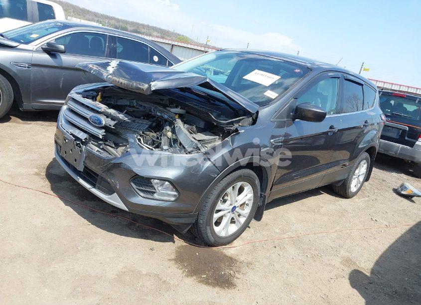 Photo 2 of 2017 Ford Escape SE (VIN 1FMCU0GD9HUD28110)