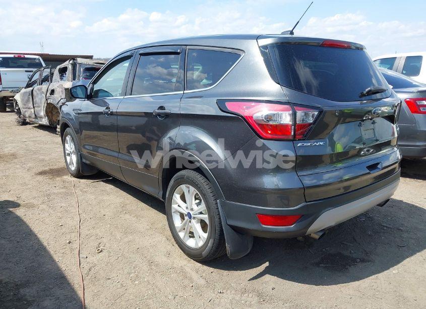 Photo 3 of 2017 Ford Escape SE (VIN 1FMCU0GD9HUD28110)