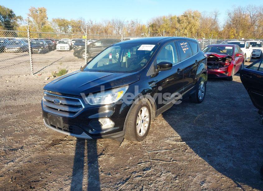 Photo 2 of 2017 Ford Escape SE (VIN 1FMCU0GD9HUE38557)