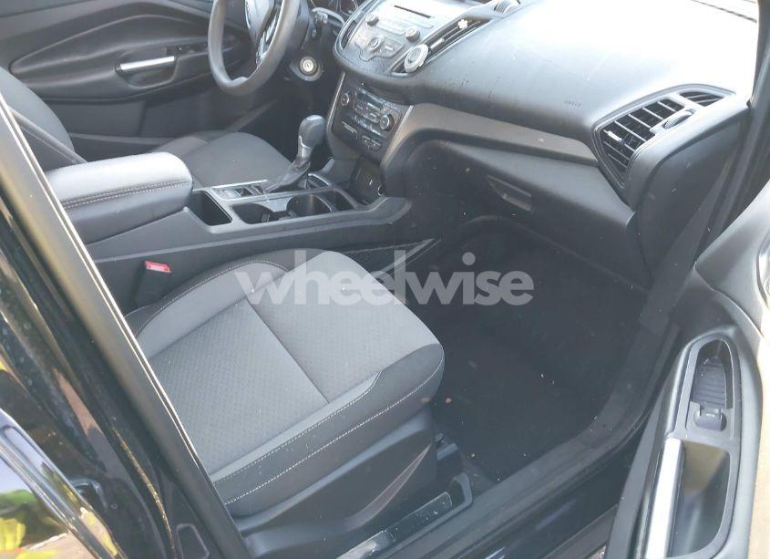 Photo 5 of 2017 Ford Escape SE (VIN 1FMCU0GD9HUE38557)