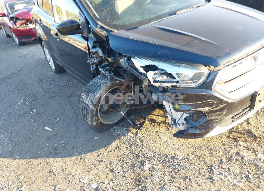 Photo 6 of 2017 Ford Escape SE (VIN 1FMCU0GD9HUE38557)