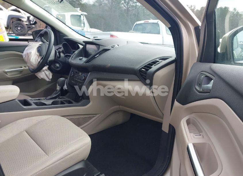 Photo 5 of 2017 Ford Escape SE (VIN 1FMCU0GD9HUE62938)